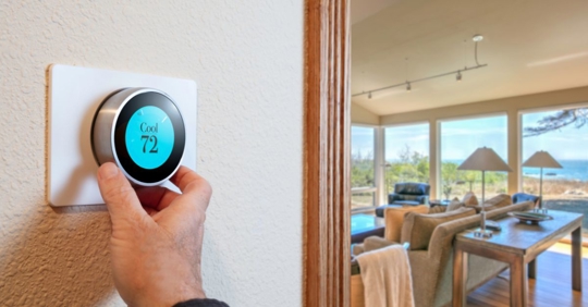 adjusting thermostat